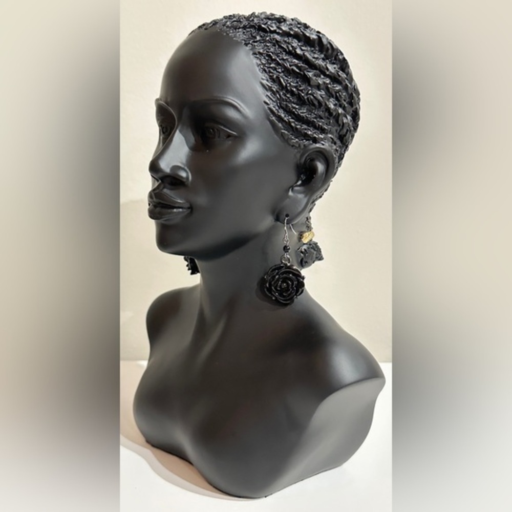 Elegant Vintage Black Resin Rose Drop Earrings